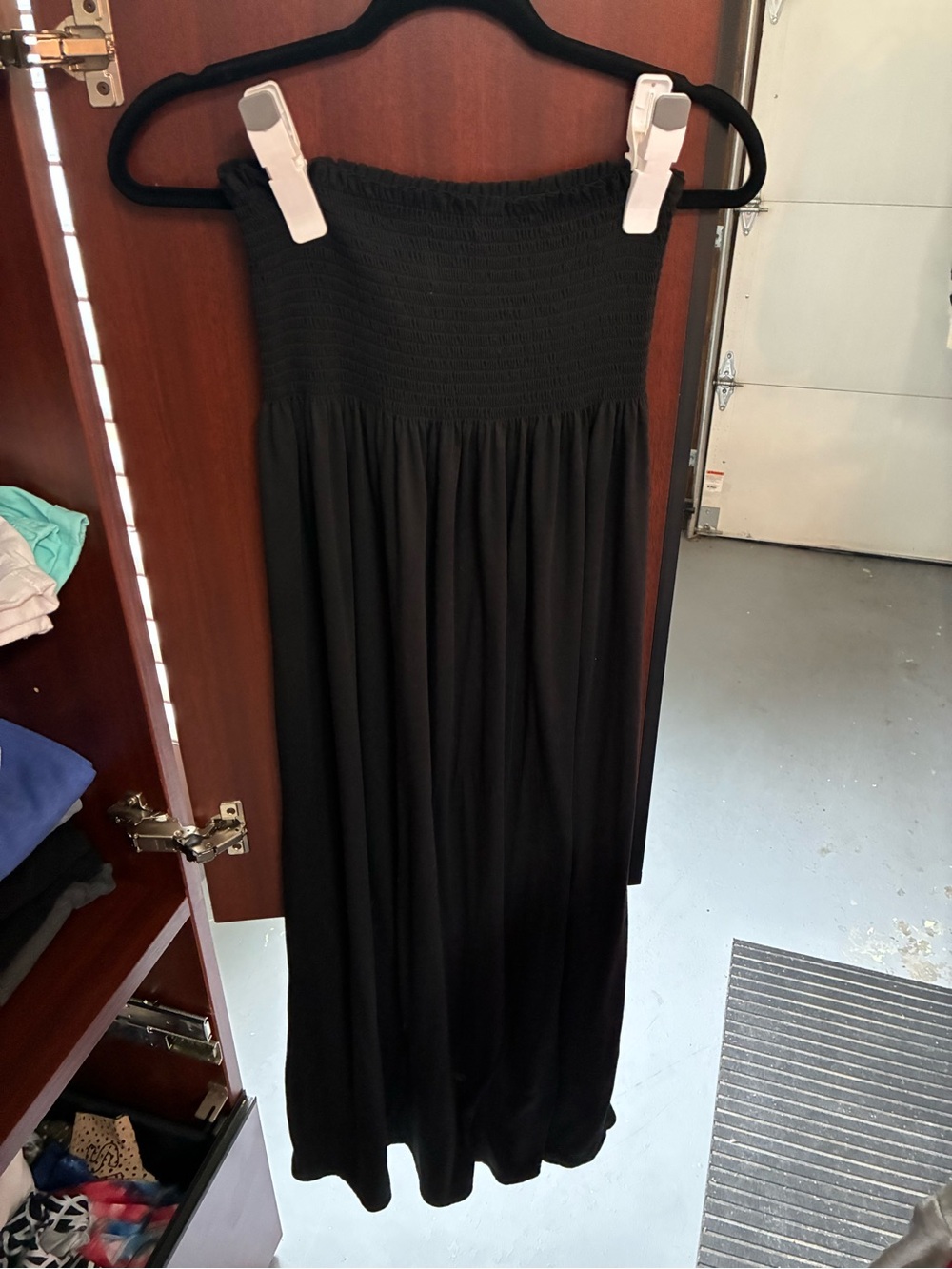 Women’s Sauci Brand Classic Black Smocked Maxi Skirt Size Medium
